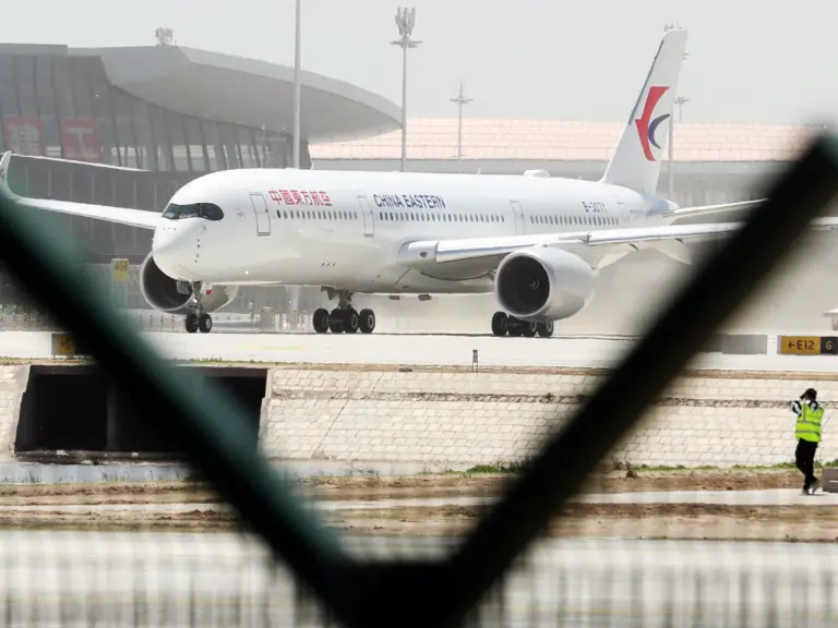 Pesawat China Eastern Airlines bawa 132 penumpang terhempas