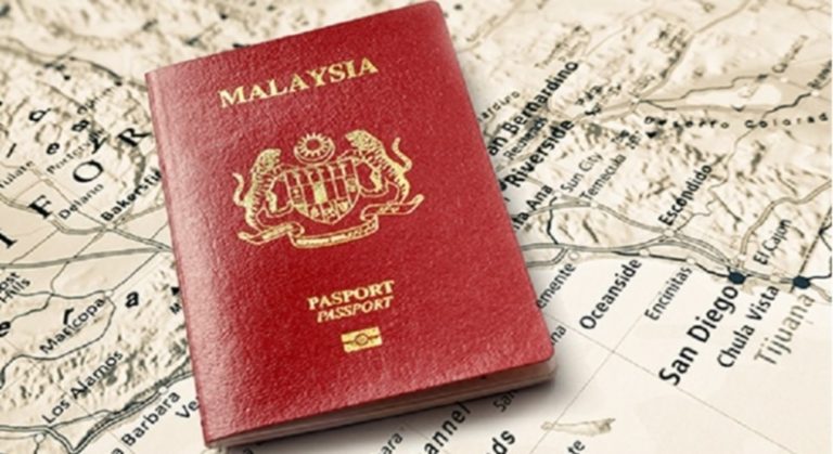 Pengeluaran pasport Malaysia versi baharu ditangguhkan