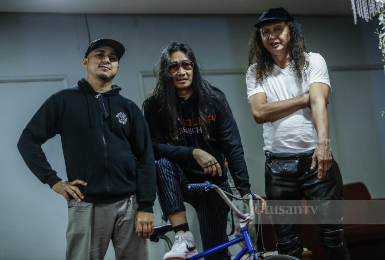 Tak bagus bandingkan vokalis lama dengan yang baharu – Din Search