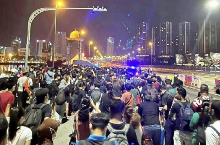 Kisah rakyat Malaysia warnai pembukaan semula Tambak Johor