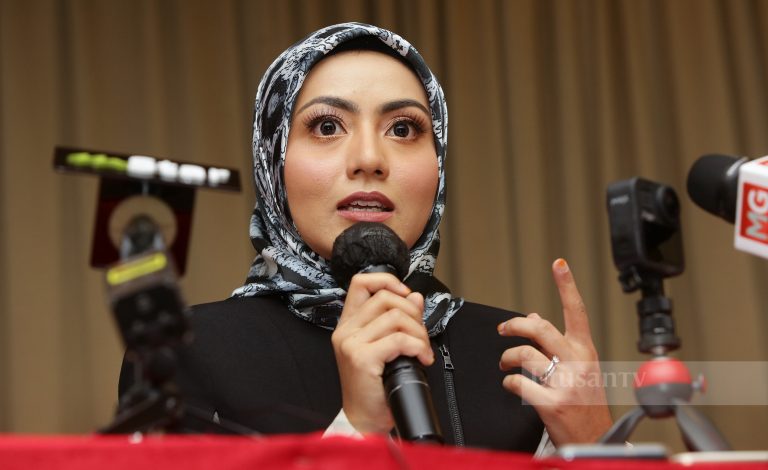 Mawar Karim nafi muflis, emosi terganggu