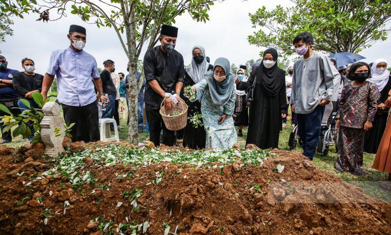 Jenazah Allahyarham Siti Latiffah selamat dikebumikan