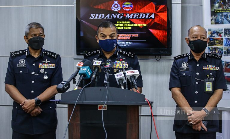 Ayob Khan sahkan pegawai polis wanita buat ‘Live’ TikTok daripada Narkotik