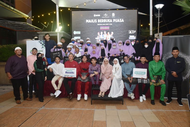 Universal Music Malaysia, Beegood Music & Masyhur rai 30 anak yatim