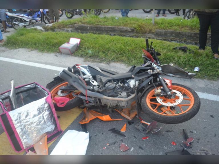 Penghantar makanan maut langgar pikap dekat Semenyih