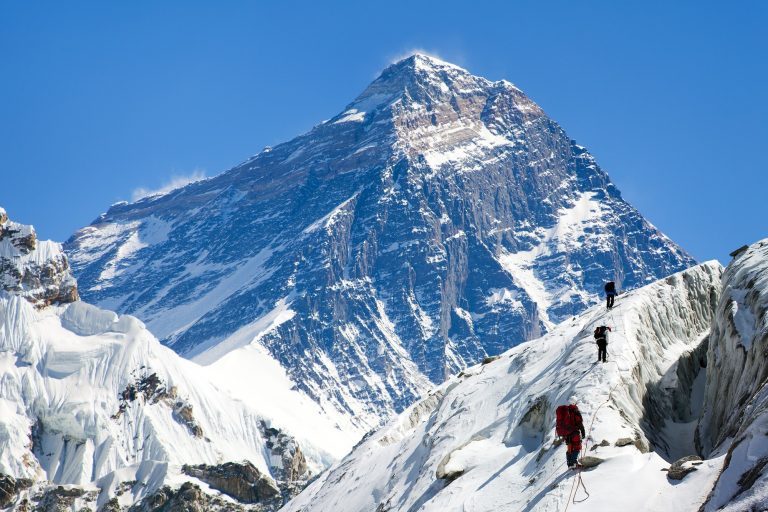 EVEREST : Keajaiban yang tercetus dari dasar laut, bukti kebenaran al-Quran