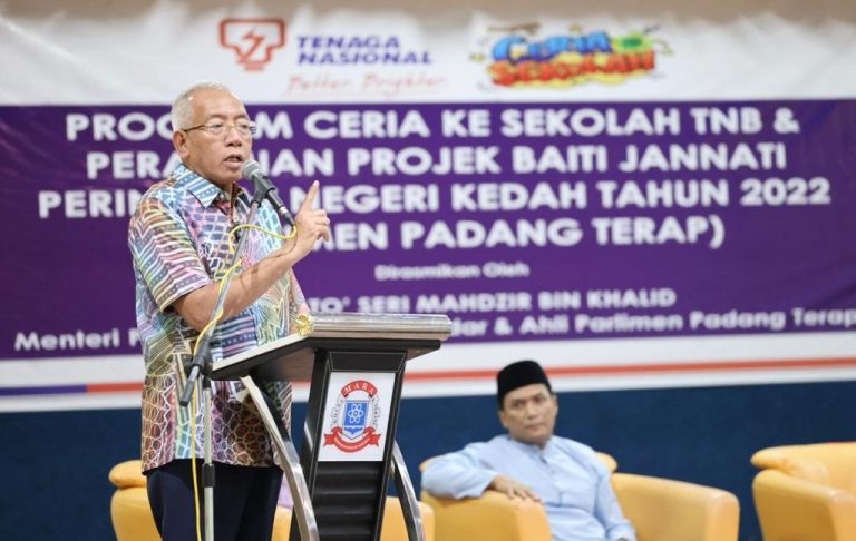 Kadar elaun pelajar luar negara tajaan Mara akan dikaji – Mahdzir
