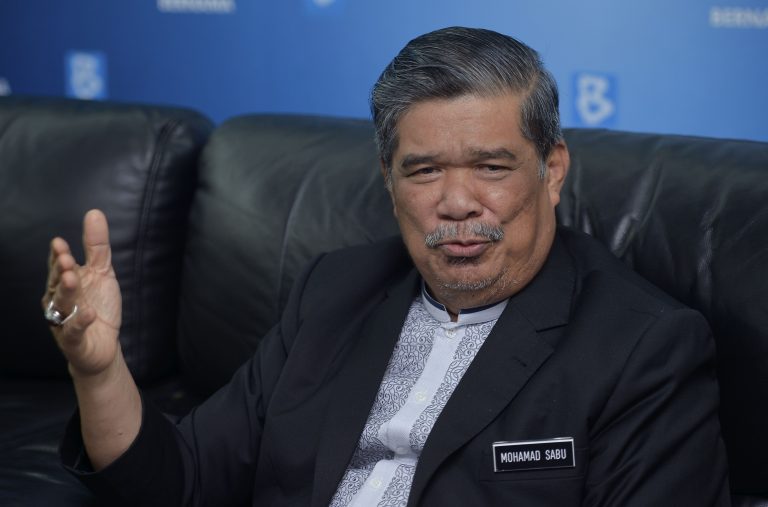 Mohamad Sabu ke Indonesia teroka teknologi pengeluaran padi