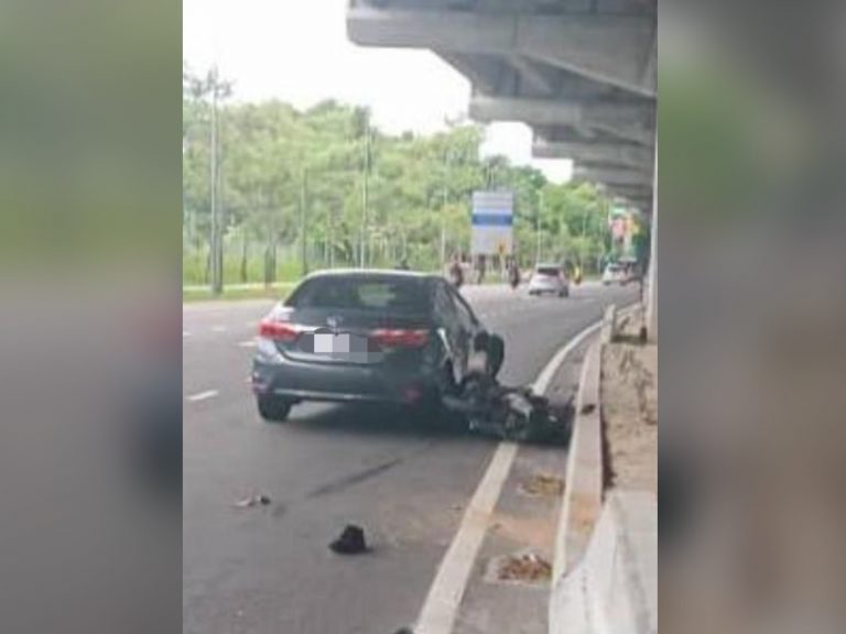Penunggang motosikal maut langgar kereta keluar simpang