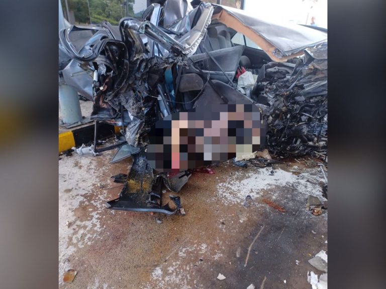 Warga emas maut rempuh tembok penghadang tol