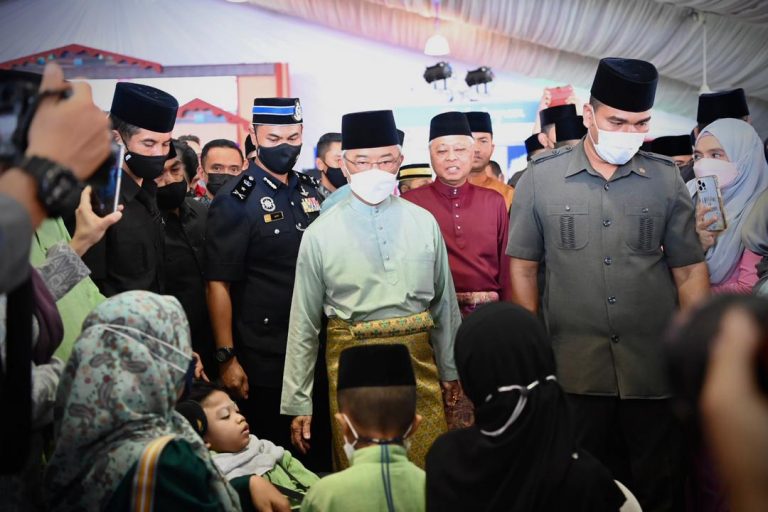 Agong berangkat ke Majlis Rumah Terbuka Aidilfitri Perdana Menteri