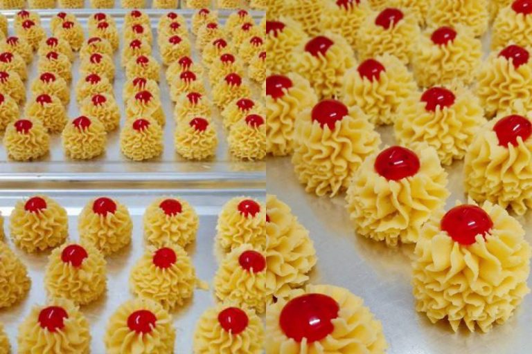 Resipi semperit dahlia klasik, tak perlu guna telur. Jangan uli doh lama sangat, mesti menjadi