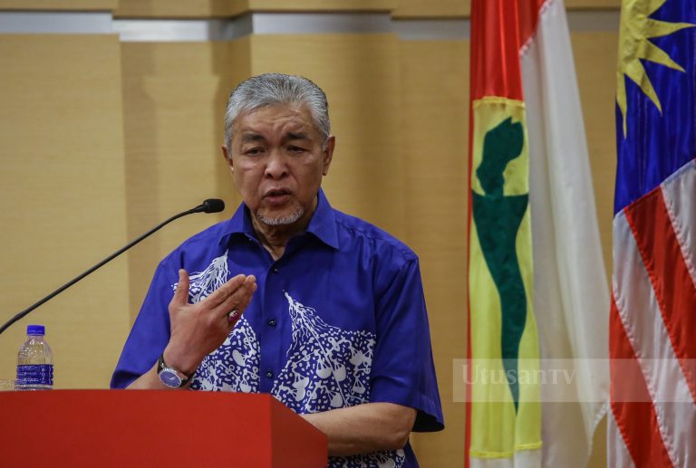Pas sentiasa main selamat, mandi beberapa kolam – Zahid