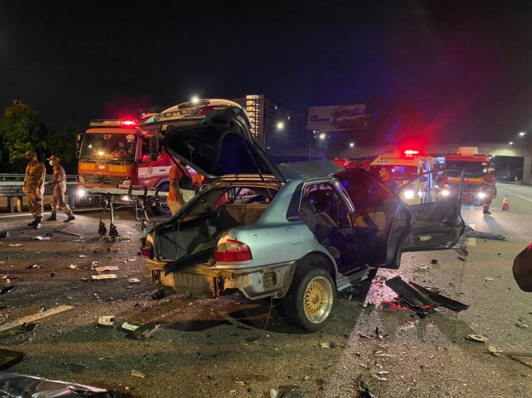 Empat maut, seorang parah kemalangan di NKVE