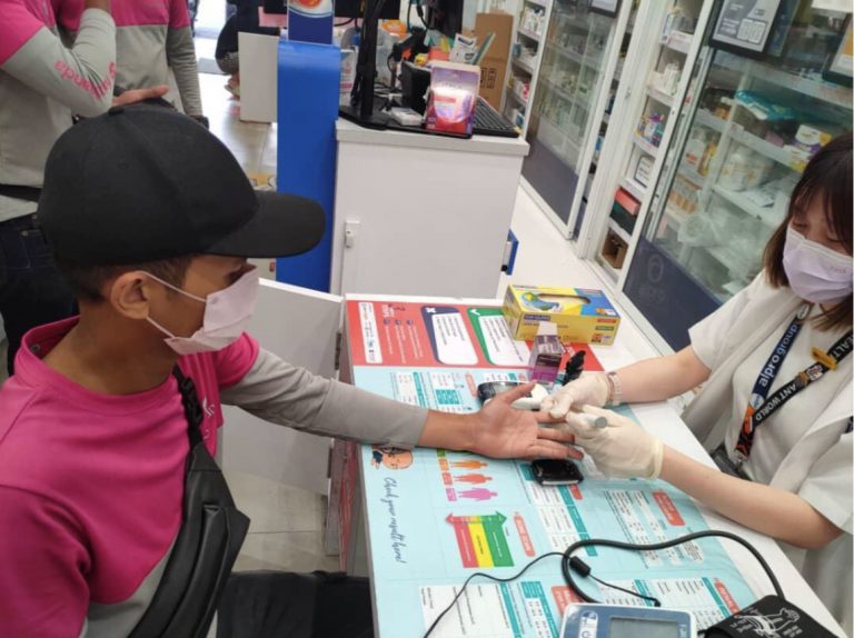 Foodpanda, DOC2US jalin kerjasama lancar Program Saringan Kesihatan untuk rakan penghantaran