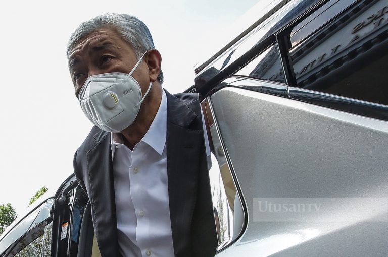 UKSB serah wang tunai secara bulanan berjumlah SG$13.56 juta kepada Zahid – Saksi