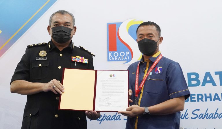 Koop Sahabat lafaz Ikrar Bebas Rasuah