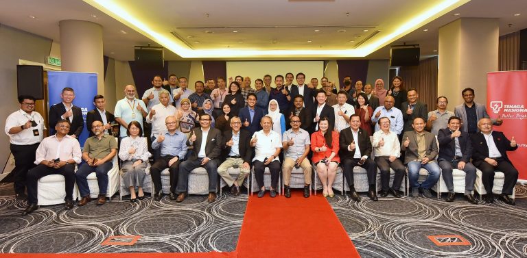 TNB kongsi perkembangan, cabaran industri tenaga dengan media
