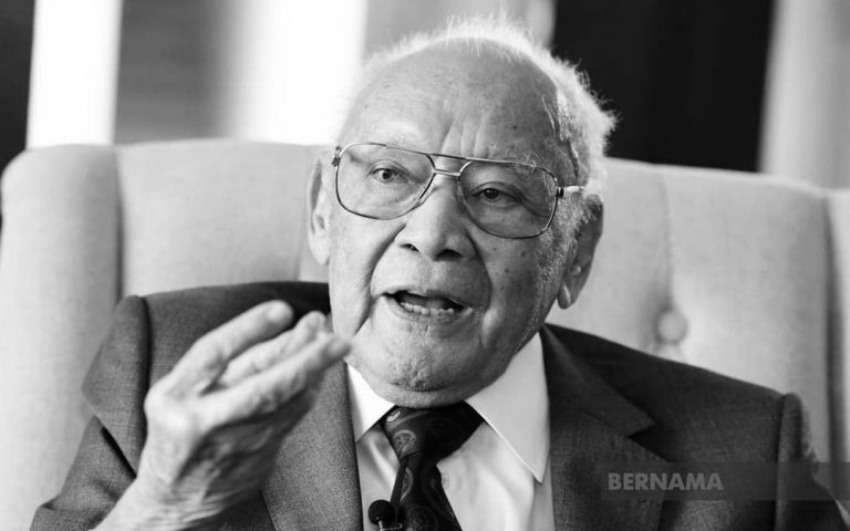 Tun Arshad Ayub meninggal dunia awal pagi ini