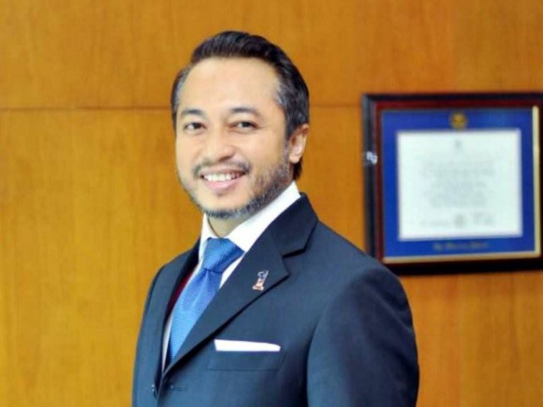 Selepas Tajuddin digugurkan, Zahid lantik Isham Jalil sebagai Ahli MKT UMNO