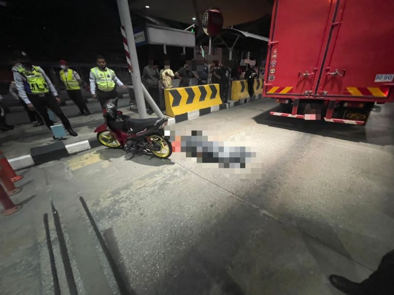 Lelaki maut terlanggar tiang penghalang tol