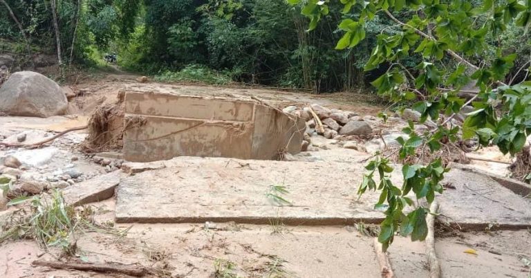 Air mentah keruh, operasi dua Loji Rawatan Air terpaksa dihentikan – Sanusi