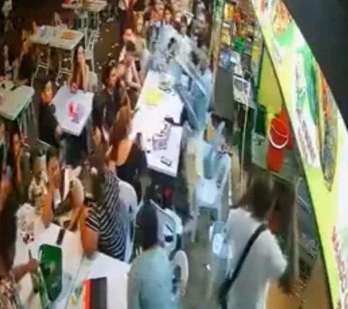 Gaduh di kedai makan: Polis rakam percakapan 5 individu