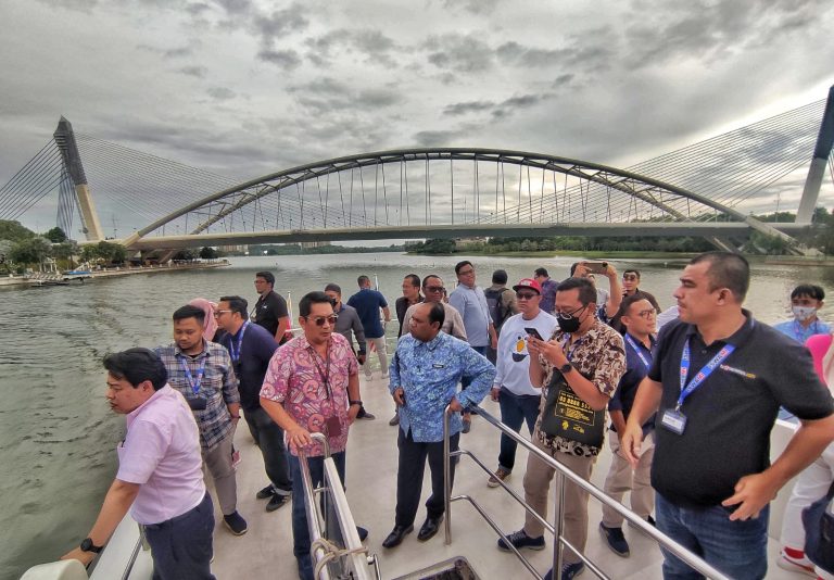 Lawatan ke Malaysia rapatkan hubungan, beri pencerahan – media Indonesia