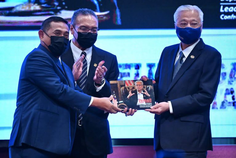 Buku Ismail Sabri Menteri Kanan Pertahanan diterbitkan