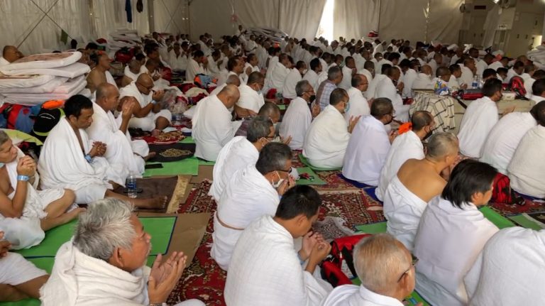 14,306 jemaah Malaysia sedang berwukuf di Arafah, sebelum bergerak ke Mudzalifah dan Mina