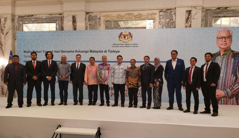 Kerajaan pastikan harga barangan keperluan tidak bebankan rakyat – PM