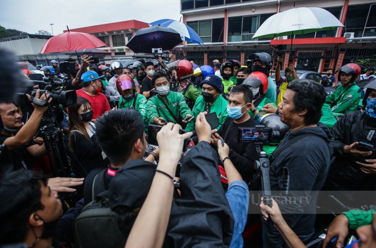 PM prihatin, wakil penghantar makanan, e-hailing akan jumpa dua menteri
