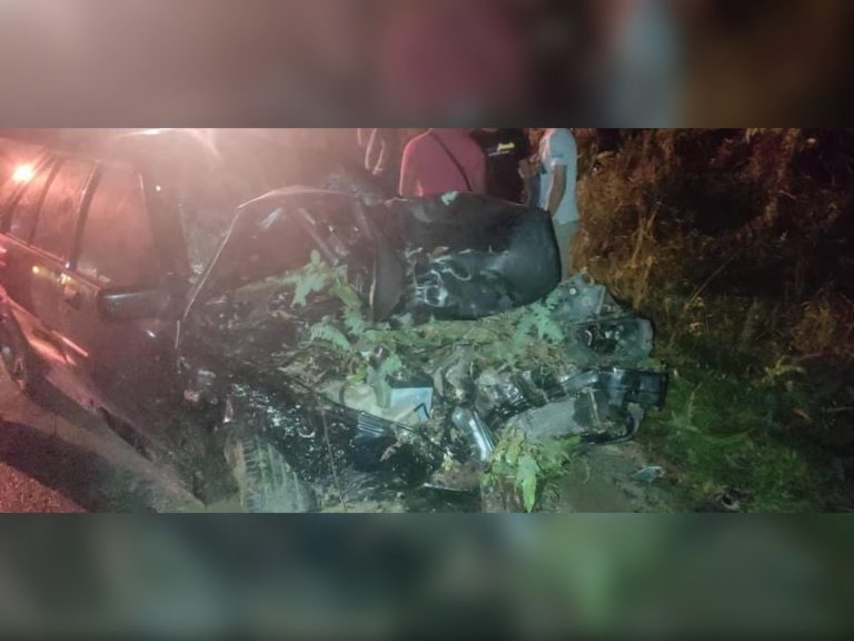Tiga rakan karib maut, motosikal bertembung kereta