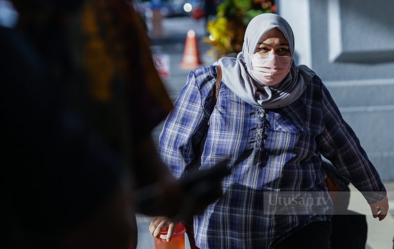 Bella menangis terima rawatan cuci luka pada tangan