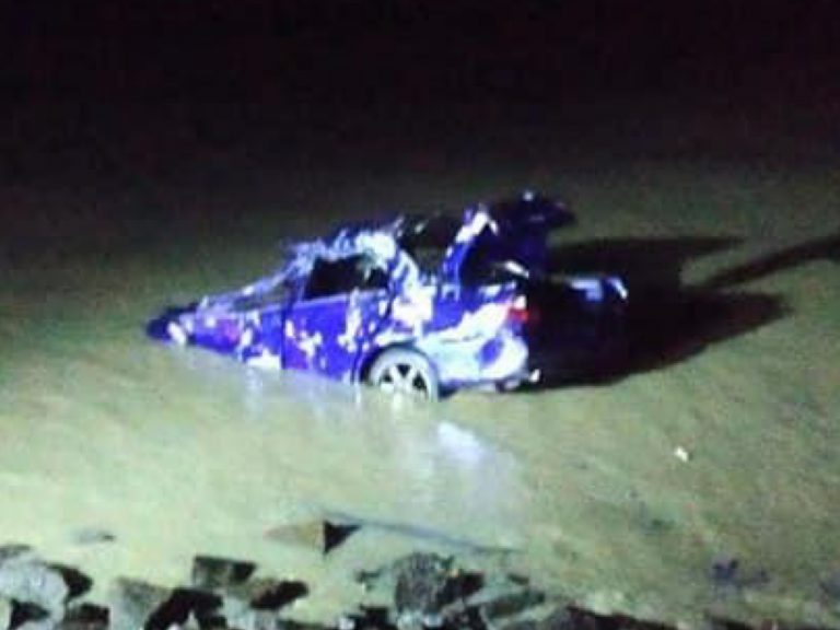 Seorang maut selepas kereta masuk laut
