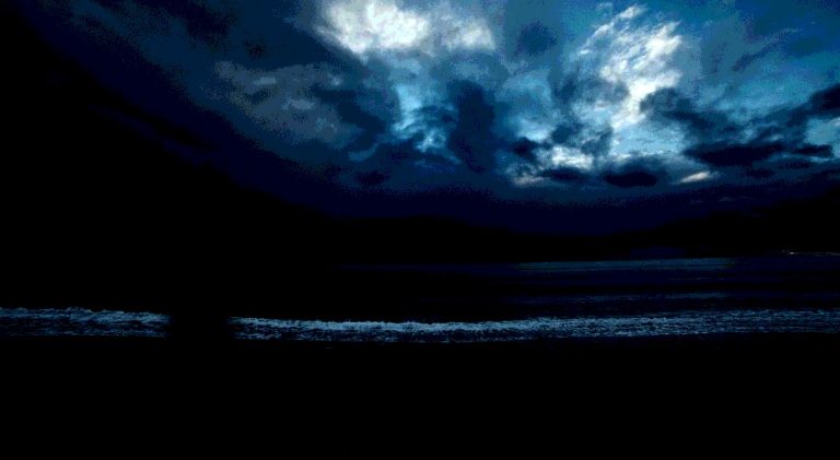 Misteri malam bulan perbani muda
