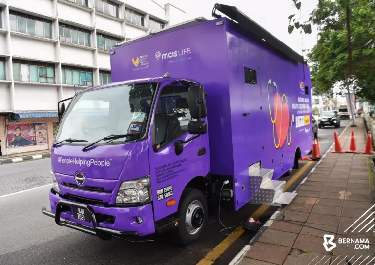Perkhidmatan saringan kanser percuma melalui ‘Purple Truck’ dilancar Tuanku Zara