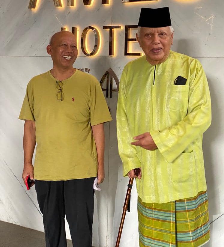 Catatan kenangan bertemu Tun Khalil Yaakob