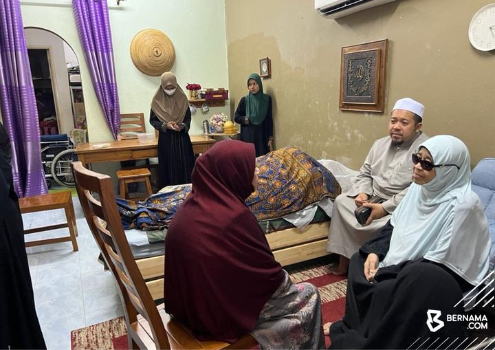 Bob Lokman pesan teruskan perusahaan makanan – Anak