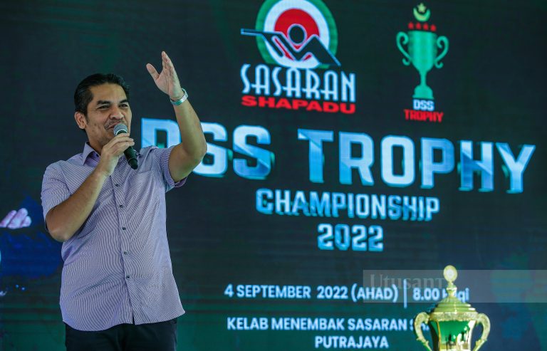 [VIDEO] ‘Sesiapa pun boleh bertanding di mana sahaja’ – Radzi balas Ku Nan