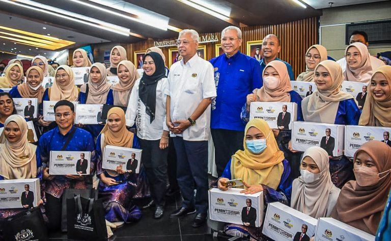 Sudah diberi peranti percuma, sibuk jual pula!