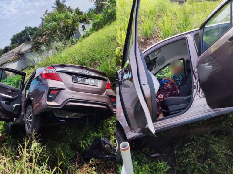 Dua warga emas cedera, Bezza terjun parit