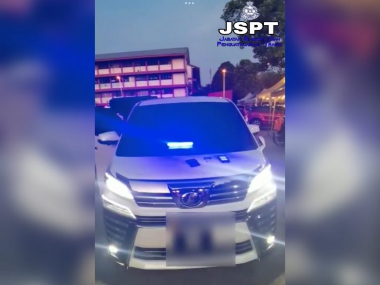 Padah guna lampu mata arah, pemilik Vellfire ditahan polis