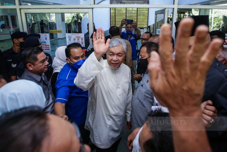 Jabatan Peguam belum buat keputusan rayu kes Zahid dibebaskan