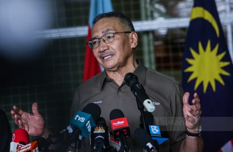 Hishammuddin menang di Sembrong, tegaskan tolak kerjasama dengan PH