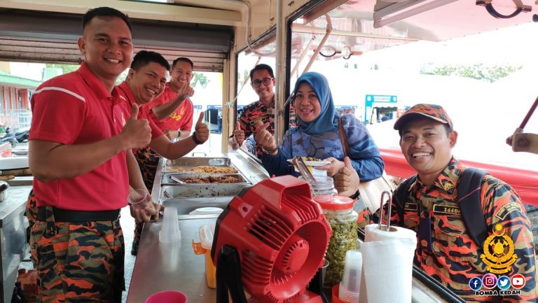 Trak makanan abang bomba tarikan di Jelajah AKM Kedah