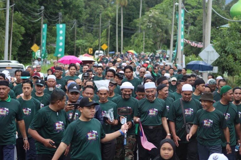 Wanita berpakaian ihram seperti lelaki di Mekah diminta tampil