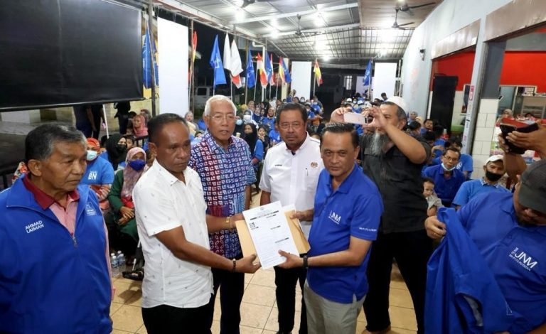 300 ahli Bersatu, Warisan Putatan mohon sertai UMNO – Mahdzir