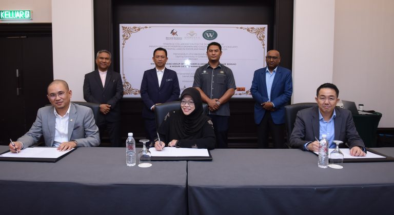 Kerjasama pembangunan pusat penjagaan kesihatan di tanah wakaf Selangor dan Johor