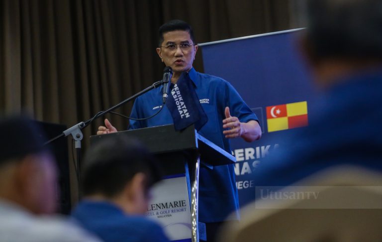 Lihat keputusan PRU-15 soal gabungan PN dan BN, kata Azmin